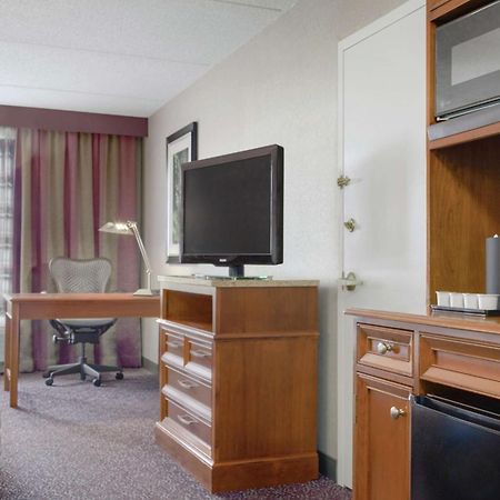 Hilton Garden Inn Springfield, Ma Экстерьер фото