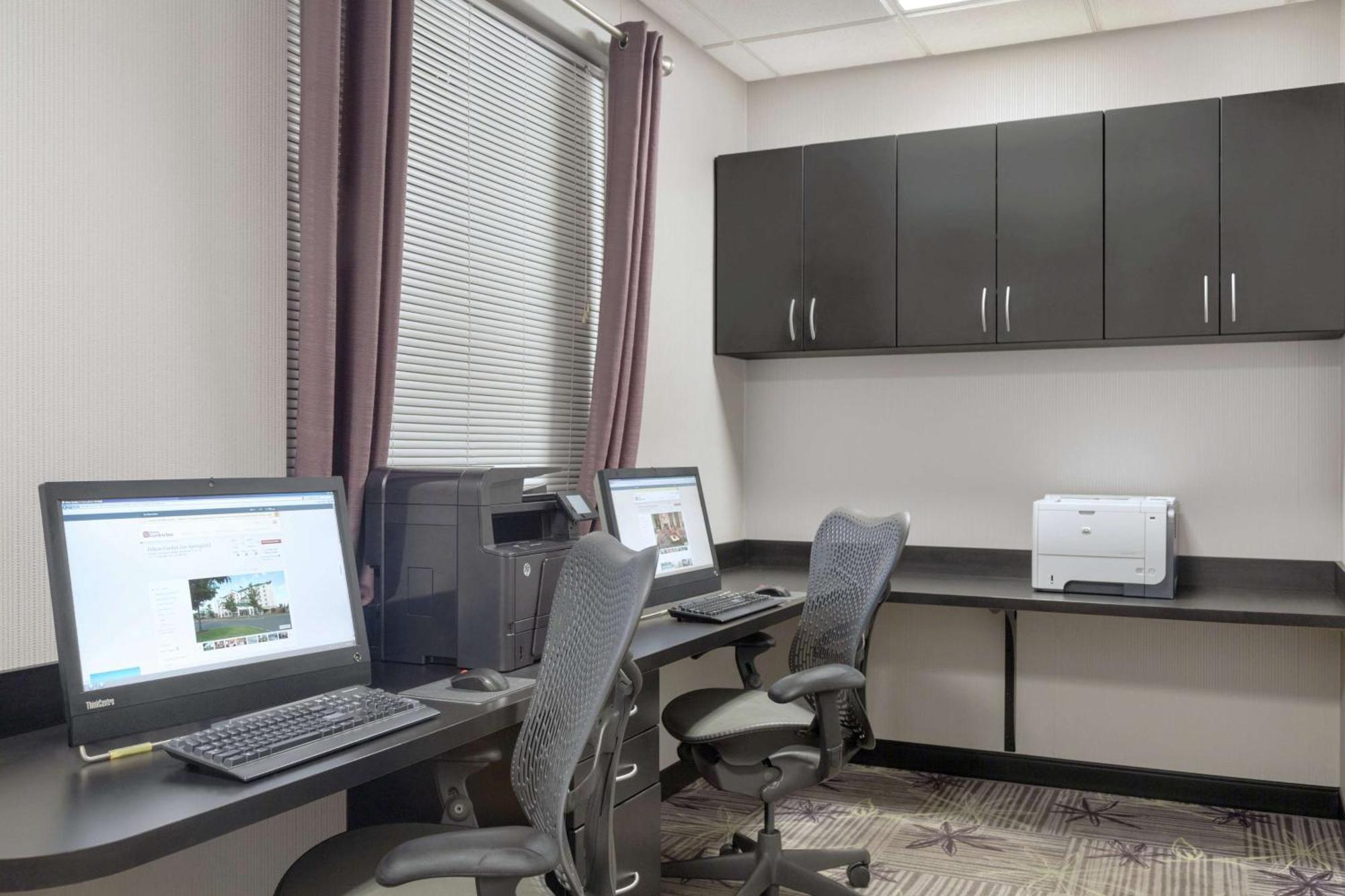 Hilton Garden Inn Springfield, Ma Экстерьер фото