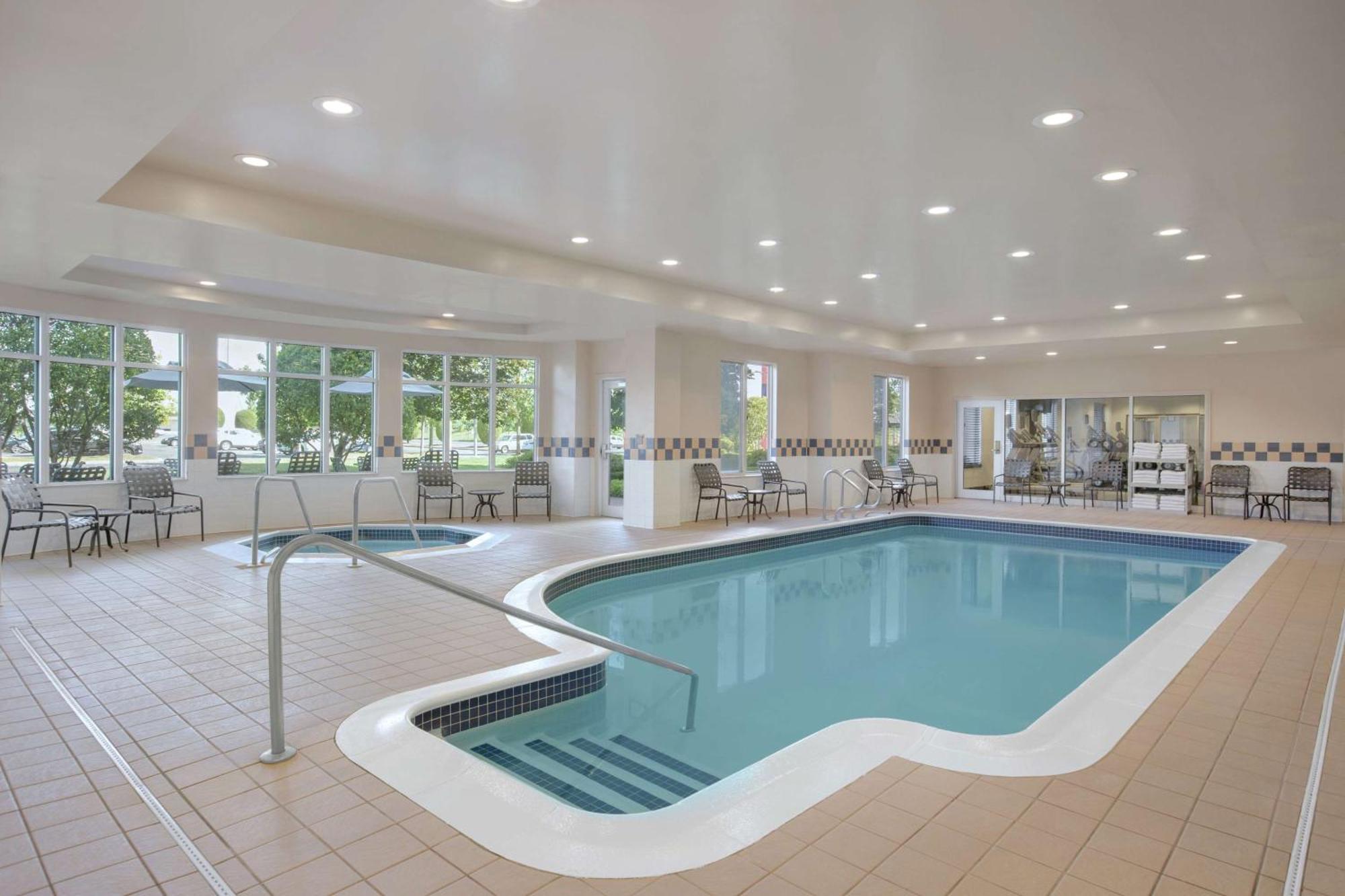 Hilton Garden Inn Springfield, Ma Экстерьер фото